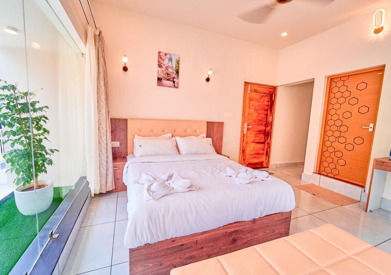 Glen Castle Vagamon Pool Resort By Voye Homes Eksteriør billede