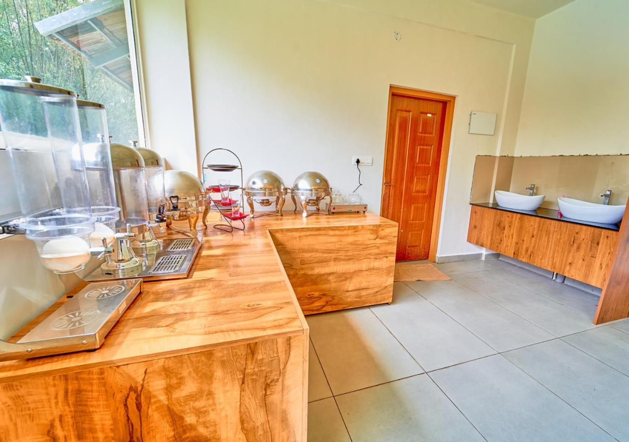 Glen Castle Vagamon Pool Resort By Voye Homes Eksteriør billede