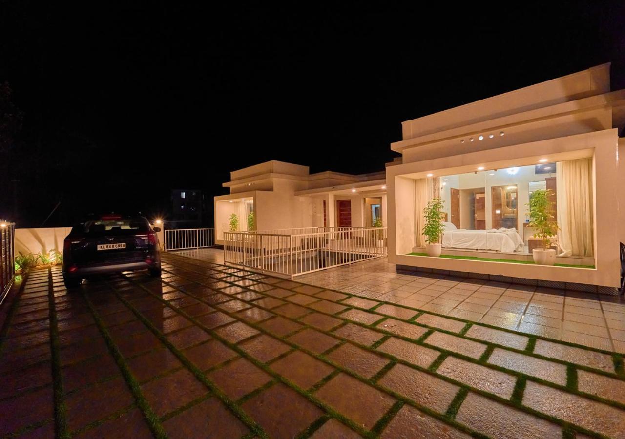 Glen Castle Vagamon Pool Resort By Voye Homes Eksteriør billede