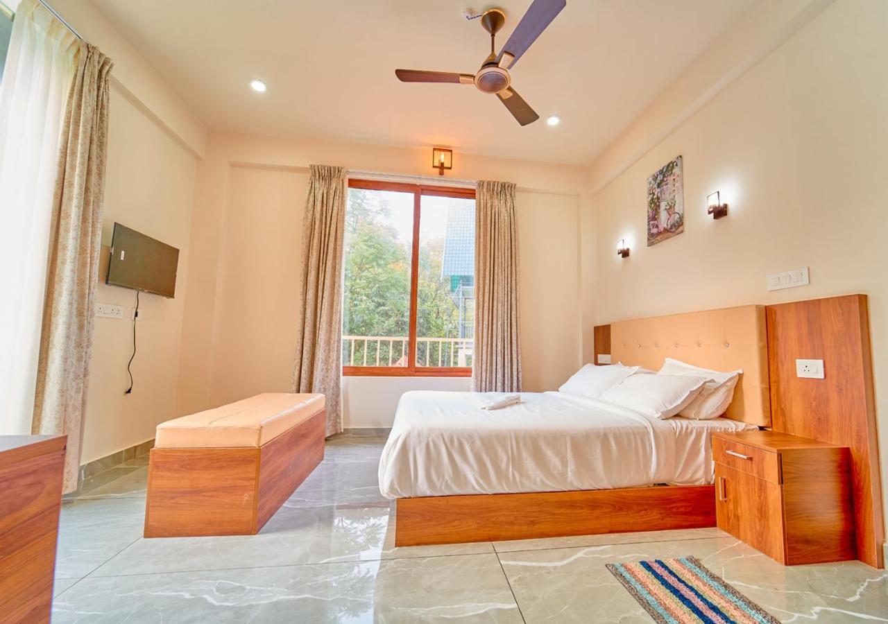 Glen Castle Vagamon Pool Resort By Voye Homes Eksteriør billede
