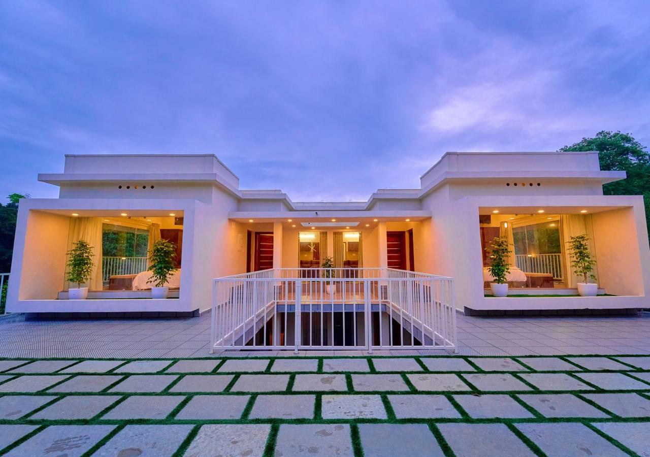 Glen Castle Vagamon Pool Resort By Voye Homes Eksteriør billede