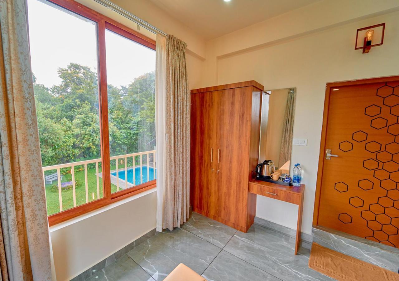 Glen Castle Vagamon Pool Resort By Voye Homes Eksteriør billede